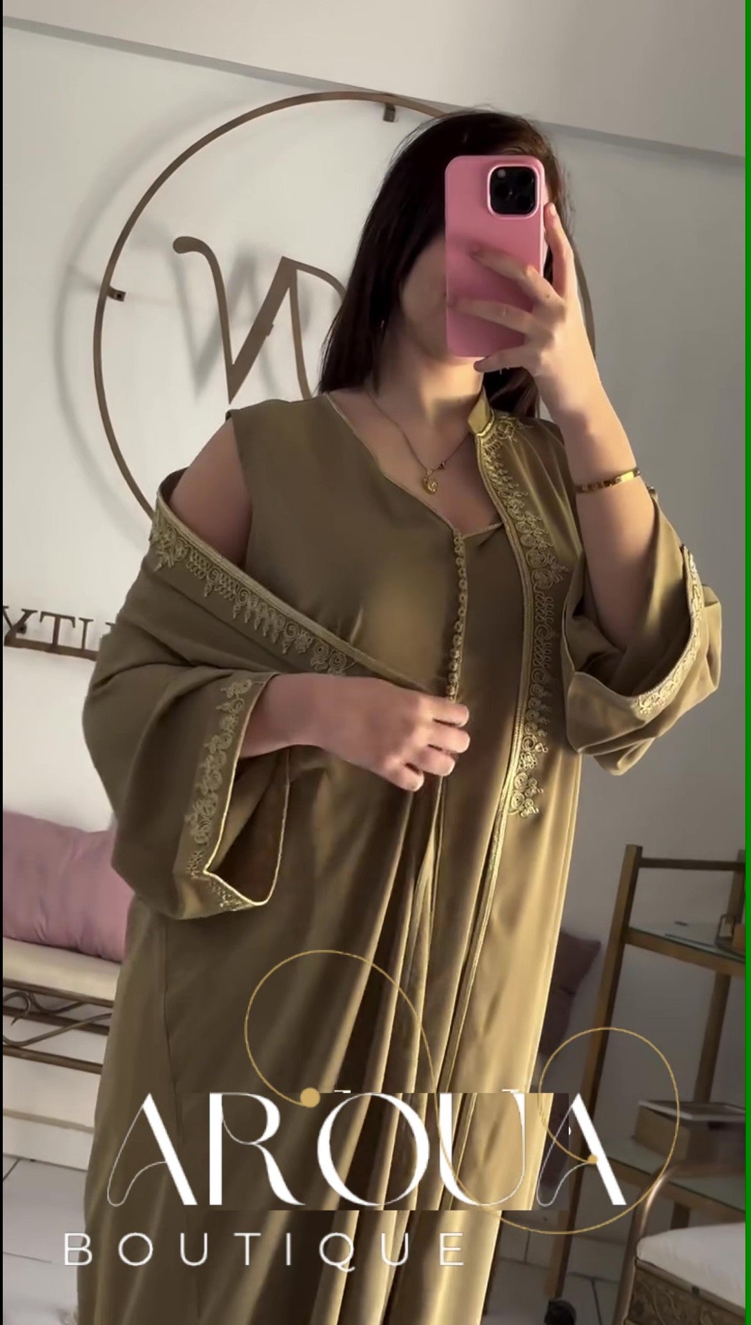 Model Sawsan